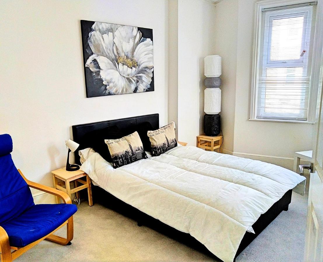 Entire Floor 2 Bedrooms On Westcliff Bournemouth Exterior foto